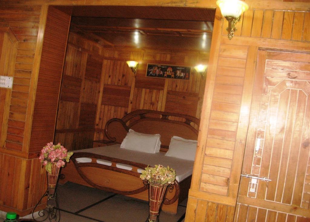 ناينيتال Hotel Arsh International المظهر الخارجي الصورة